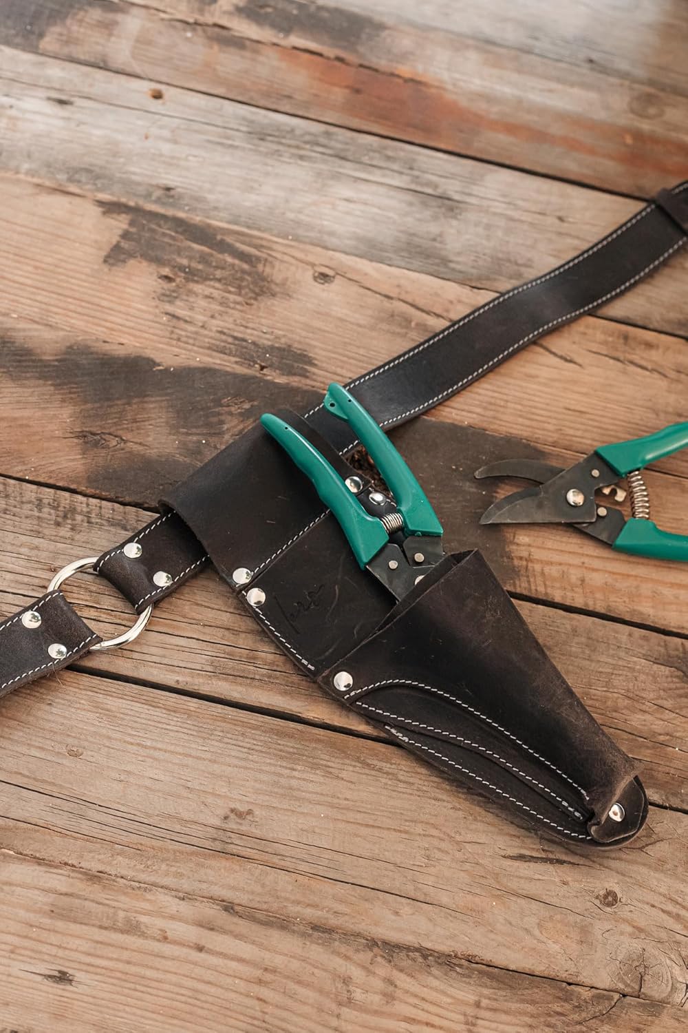 Personilized Hori Hori Leather Sheath Belt with Pruner and Scissor Pockets. Personalized Florist Tool Belt Leather, Gardening Belt with Pockets.