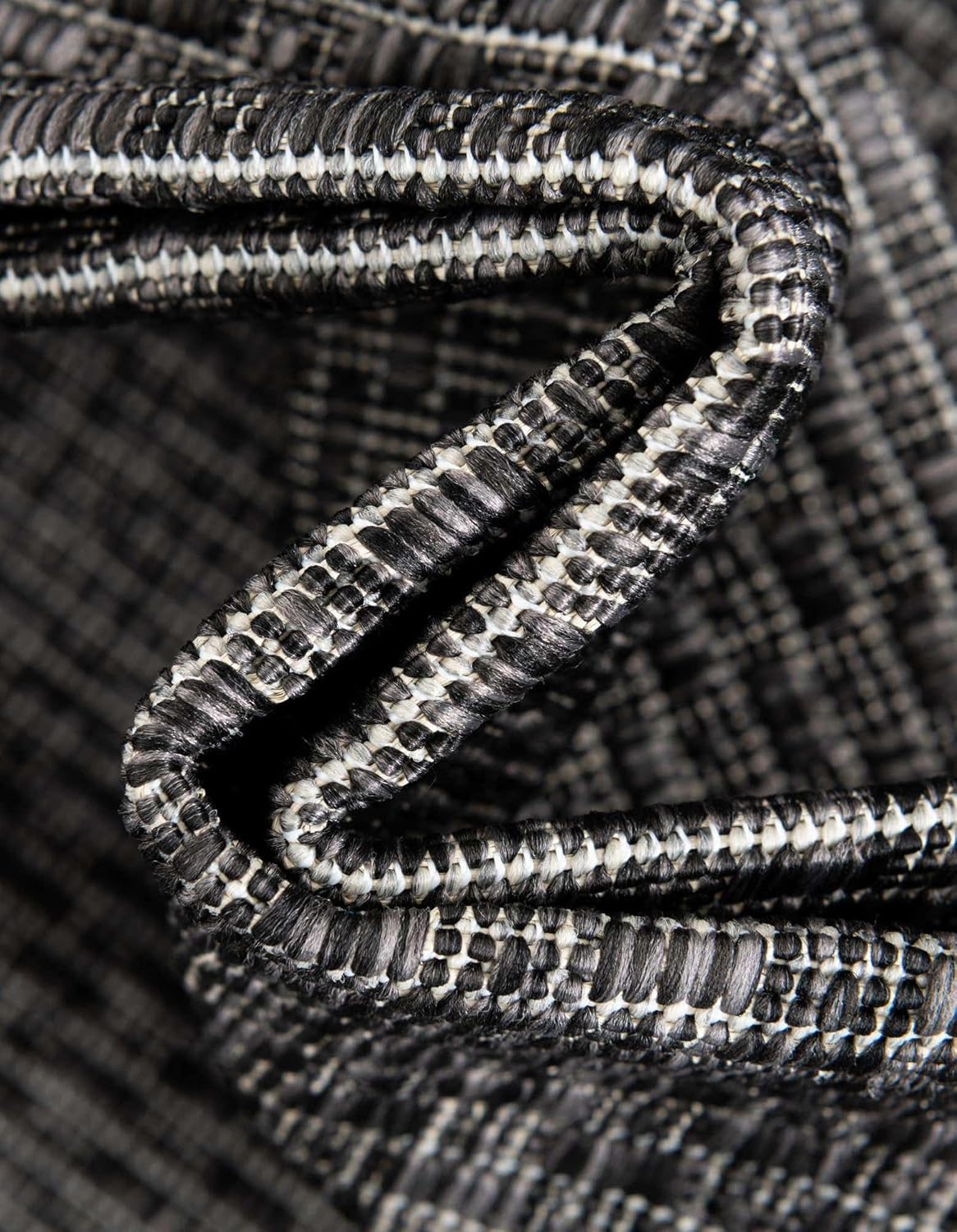 Unique Loom Outdoor Solid Collection Area Rug (7' 10" x 10' Rectangle Black/Ivory)