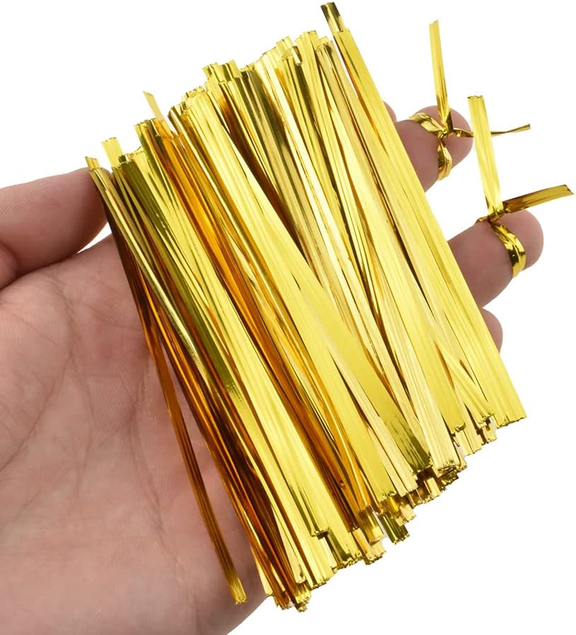 HAHIYO 300Pcs 4 inches Gold Metal Twist Ties Bread Candy Coffee Bag Ties Plant Garden Twist Ties for Cellophane Treat Bags Gift Wraping Bags Plastic Bags Halloween Party Cake Present Art Crafts