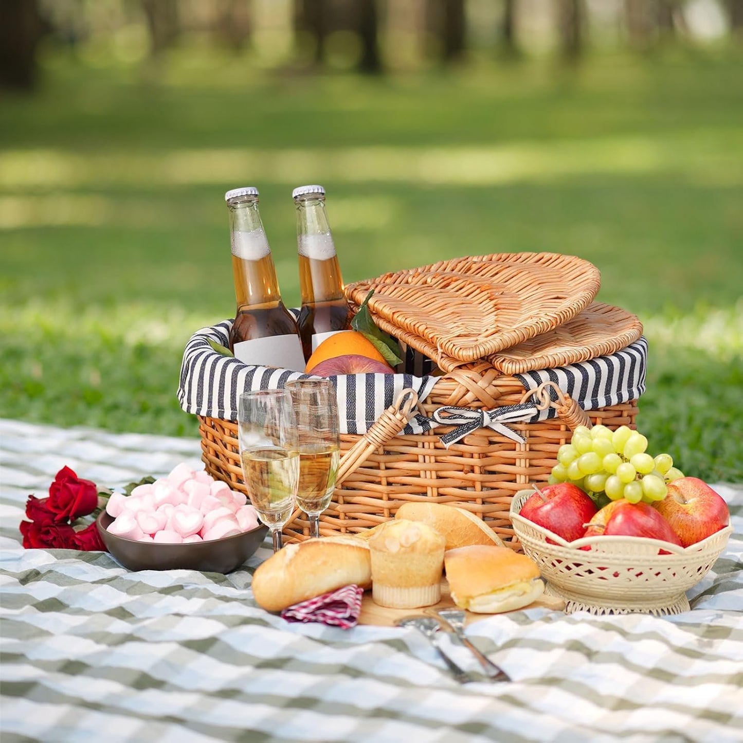 Happypicnic Wicker Picnic Basket with Handle, 15" Large Empty Picnic Basket with Lid & Removable Liner, Vintage Hand Woven Basket for Picnics, Camping, Veg Picking, Mother'S Day, Thanksgiving (Stripe)
