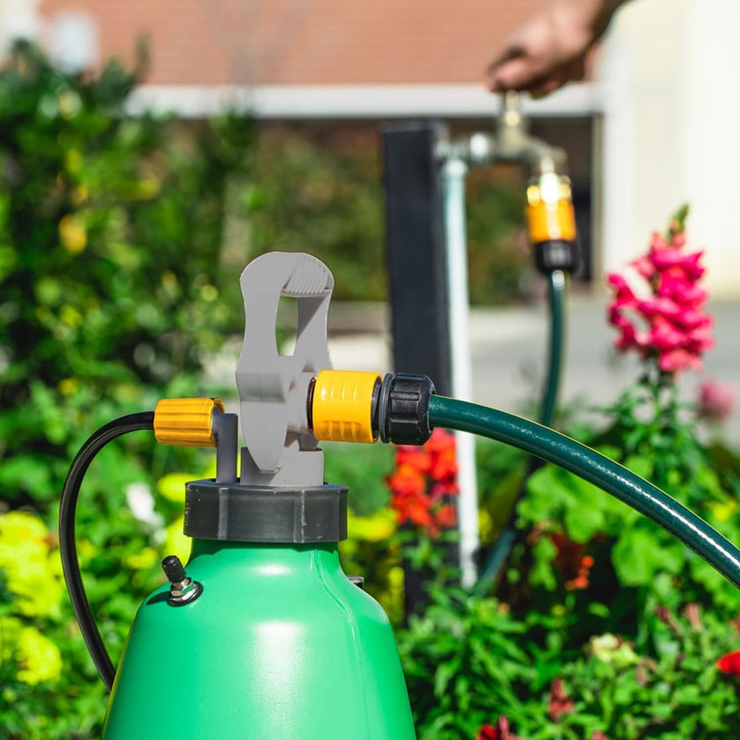 Aussie EzySpray™ 1.3 Gal No-Pump Garden Sprayer – Power Pouch™ Self-Pressurizing, Handheld with 4 Spray Patterns, Comfort Grip Wand, Chemical & Water Use