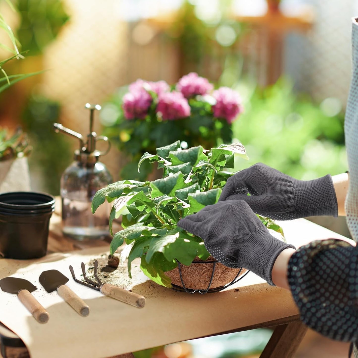 LemonRoad 3 Pack 12 Inch Hanging Baskets for Plants Outdoor Indoor, Metal Hanging Planters with Coconut Fiber Liner Chains and Ceiling Hooks Garden Tools Set for Garden House Patio Decor