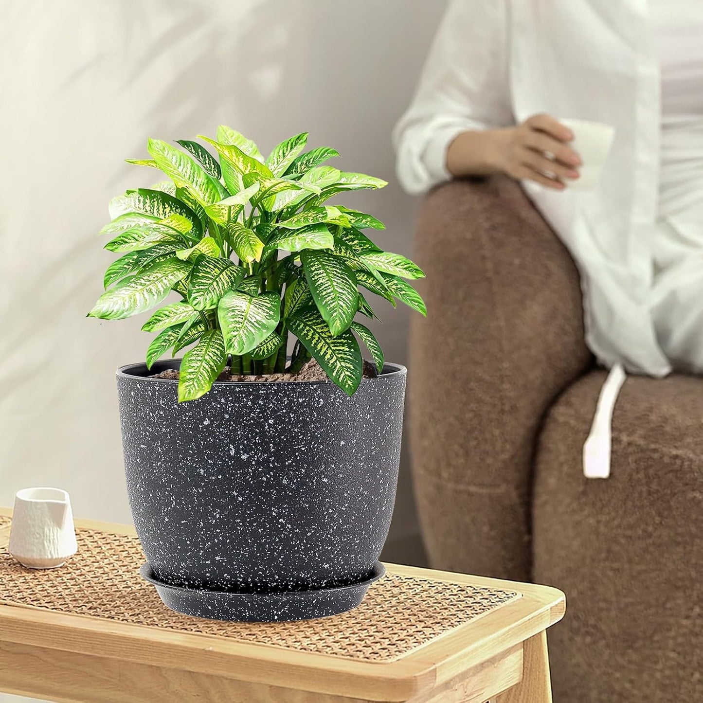 Plant Pots 10/9/8 inch, Set of 3 Modern Decorative Plastic Planters with Drainage Holes and Saucers for Garden House Plants, Flower Pots for Indoor Outdoor Plants, Speckled Black