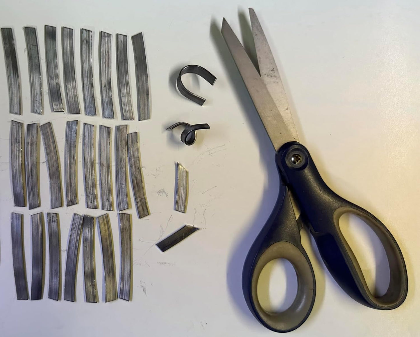 Awesome Aquatic Plant Weights/Anchors 50 Pack Strips Lead Ribbon Live Plants Weight Anchor Aquarium (50 Pack Strips)