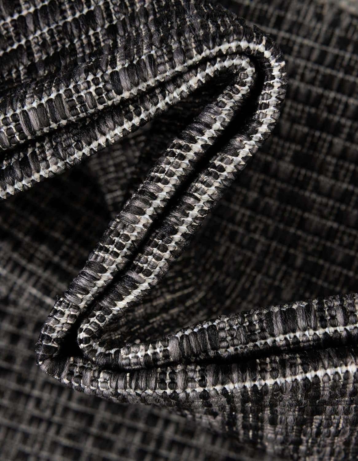 Unique Loom Outdoor Border Collection Area Rug - Soft Border (7' 10" Round, Black/ Ivory)