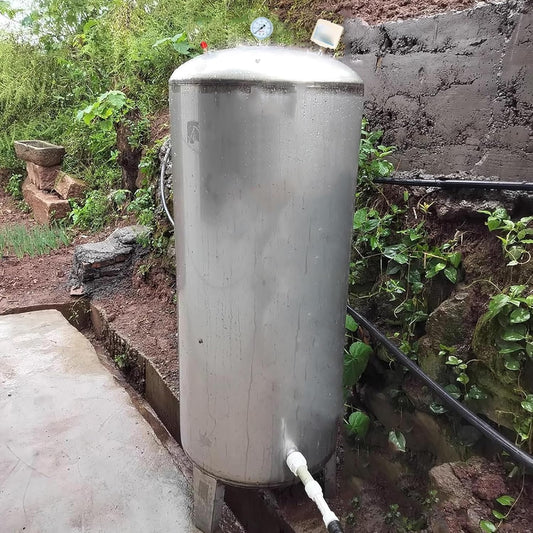 Water Supply System, Fully Automatic Well Water Storage Tank, Stainless Steel Pressure Tank with mounting Fittings for Well/Industrial Cleaning/Garden Watering(160L/42.2gal)