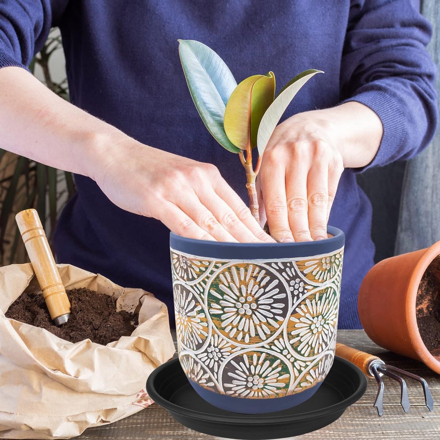 2 Pack of 14 inch Plant Saucer, Plastic Plant Saucer 14 inch, Bird Bath Bowls, Heavy Duty Plant Tray for Pots, Plant Saucers for Indoors Planter, Garden Water Plate 12"/13"/14" (Black)