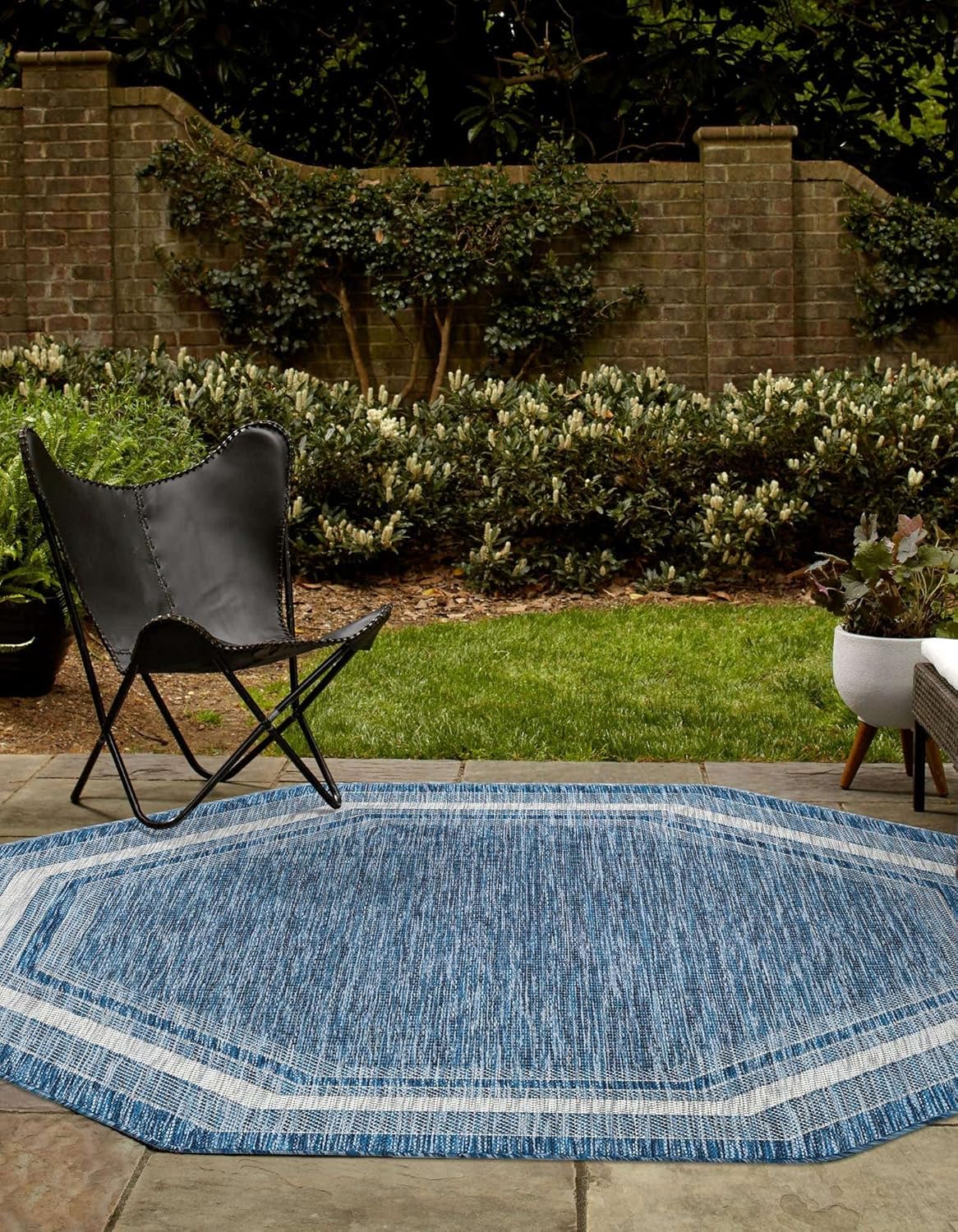 Unique Loom Outdoor Border Collection Area Rug - Soft Border (5' 3" Octagon, Blue/ Ivory)