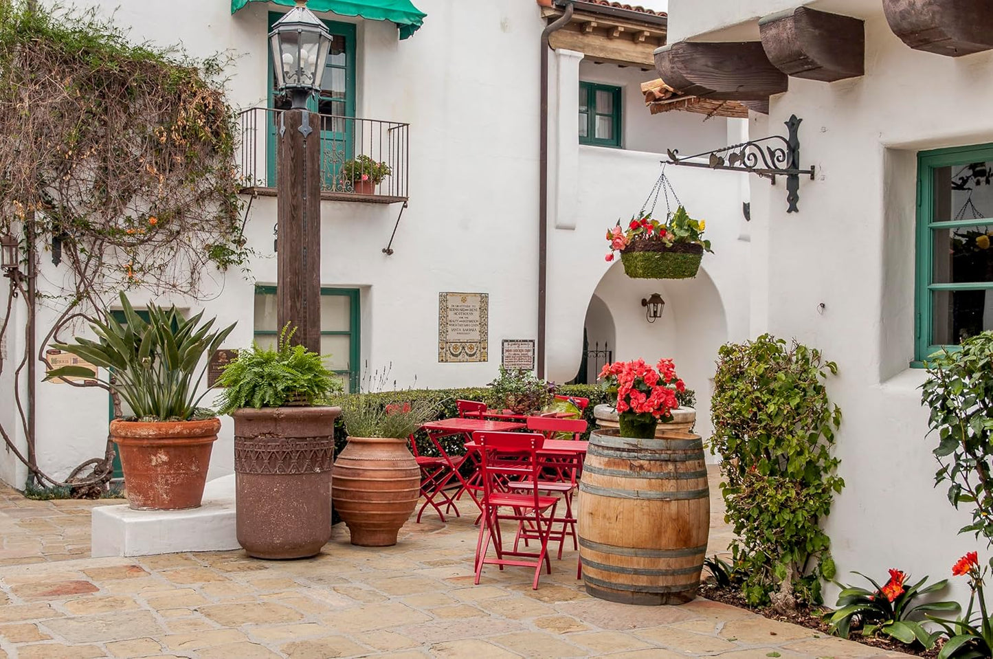 SuperMoss (29327 MossWeave Hanging Basket | Outdoor Hanging Planter with Moss | Decorative Plant Hanger for Porch, Balcony, Garden & Home Décor, Square with Wicker Rim, Set of 3 (S/M/L), Green