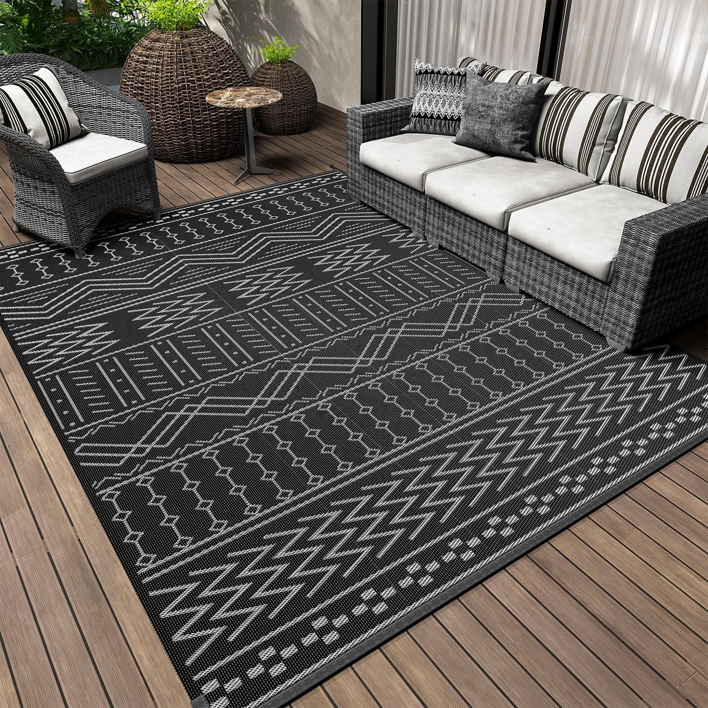 Outdoor Rug Carpet Waterproof 8x10 ft Patio Rug Mat Indoor Outdoor Area Rug for RV Camping Picnic Reversible Lightweight Plastic Straw Outside Rug for Patio Decor Decoration Boho Rug Black White