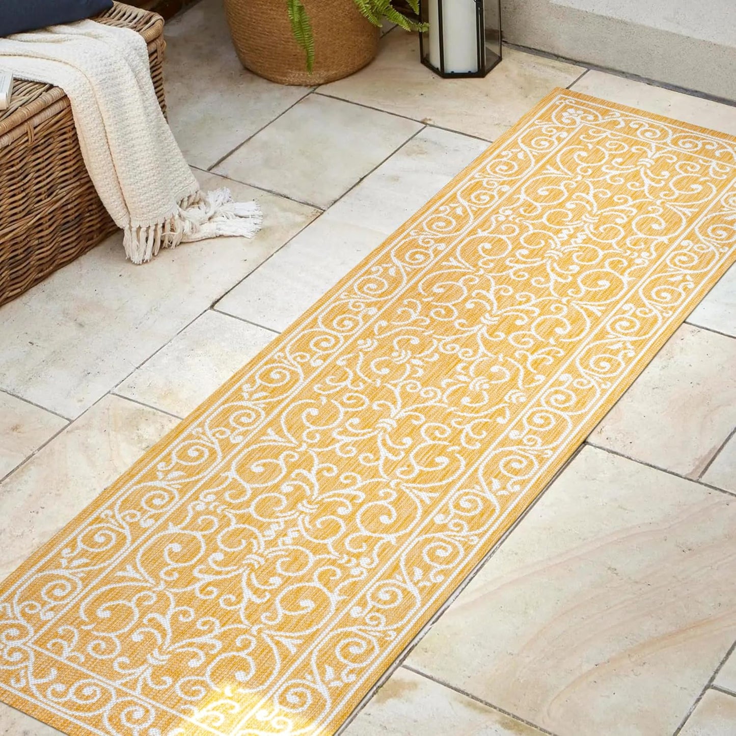 JONATHAN Y SMB106L-28 Charleston Vintage Filigree Textured Weave Indoor Outdoor Runner Rug, Classic, Traditional, Transitional Easy Clean,Bedroom,Kitchen,Backyard,Patio, Non-Shed, Yellow/Cream, 2 X 8