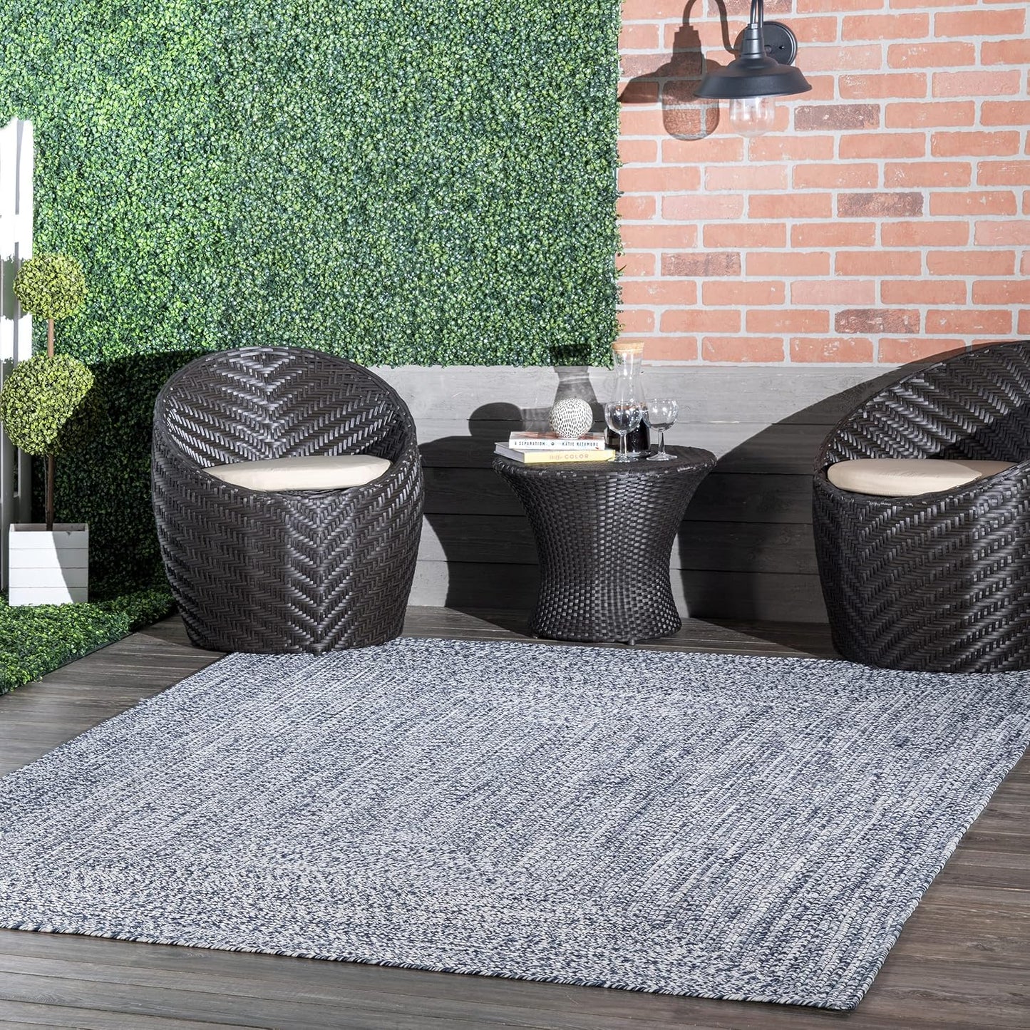 nuLOOM Oval 3' x 5' Solid Hand Braided Indoor/Outdoor Area Rug, Pet-Friendly, High Traffic, Weather Resistant, for Patio, Balcony, Bedroom, Living, Dining Room, Wynn Navy