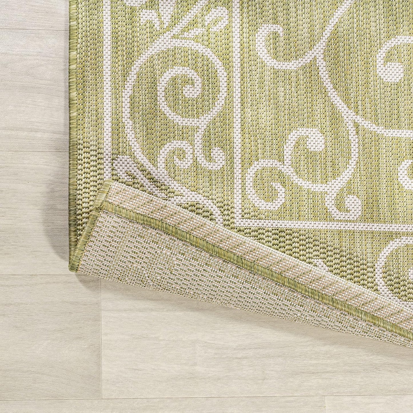 JONATHAN Y SMB106H-5SQ Charleston Vintage Filigree Textured Weave Indoor Outdoor Area Rug, Coastal,Traditional,Transitional Easy Clean,Bedroom,Kitchen,Backyard,Patio, Non-Shed, Green/Cream, 5' Square