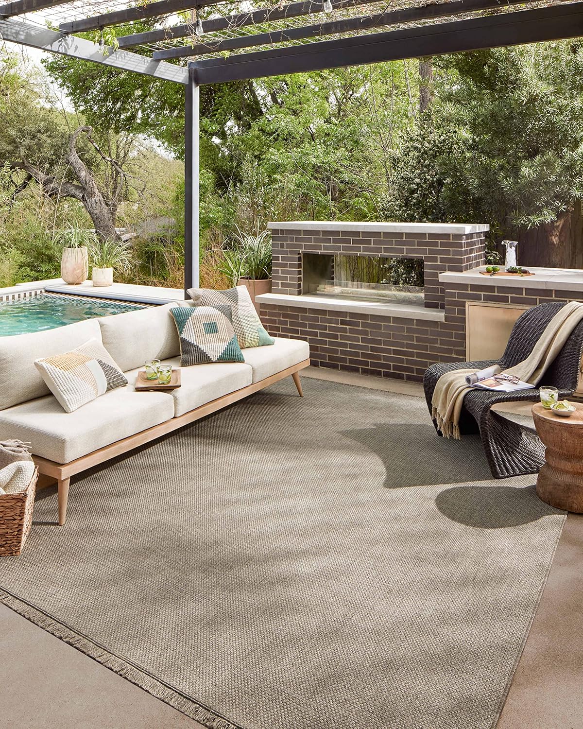 Loloi Dawn Collection Indoor/Outdoor DAW-04 Coffee 2'-3" x 7'-7" Runner Rug